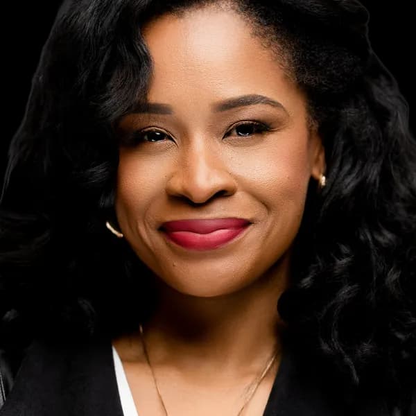 Profile picture of Amanda Hollowell