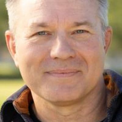 Profile picture of Eric Peterson