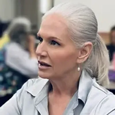 Profile picture of Andrea Carr