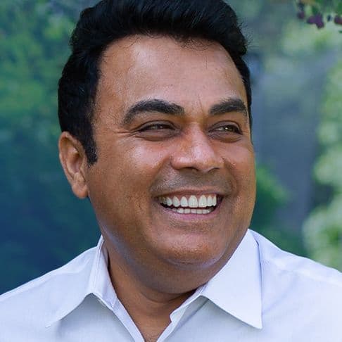 Profile picture of Neil Khot