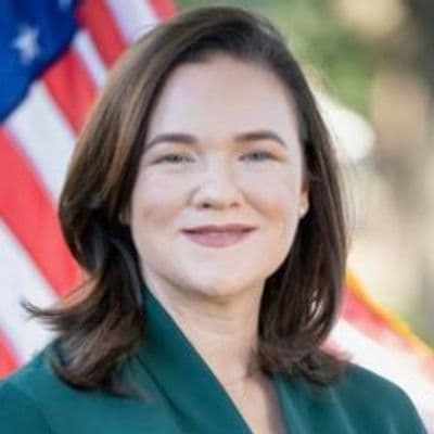 Profile picture of Alexandra Mealer