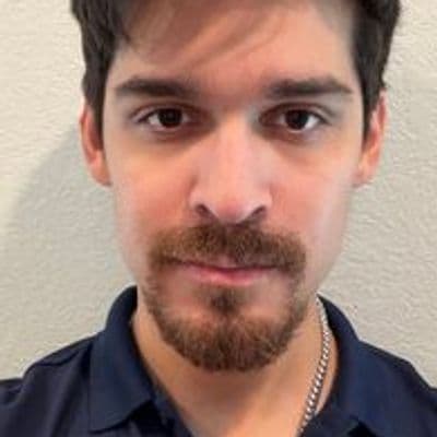 Profile picture of Adriel Lopez