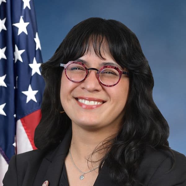 Profile picture of Claire Valdez